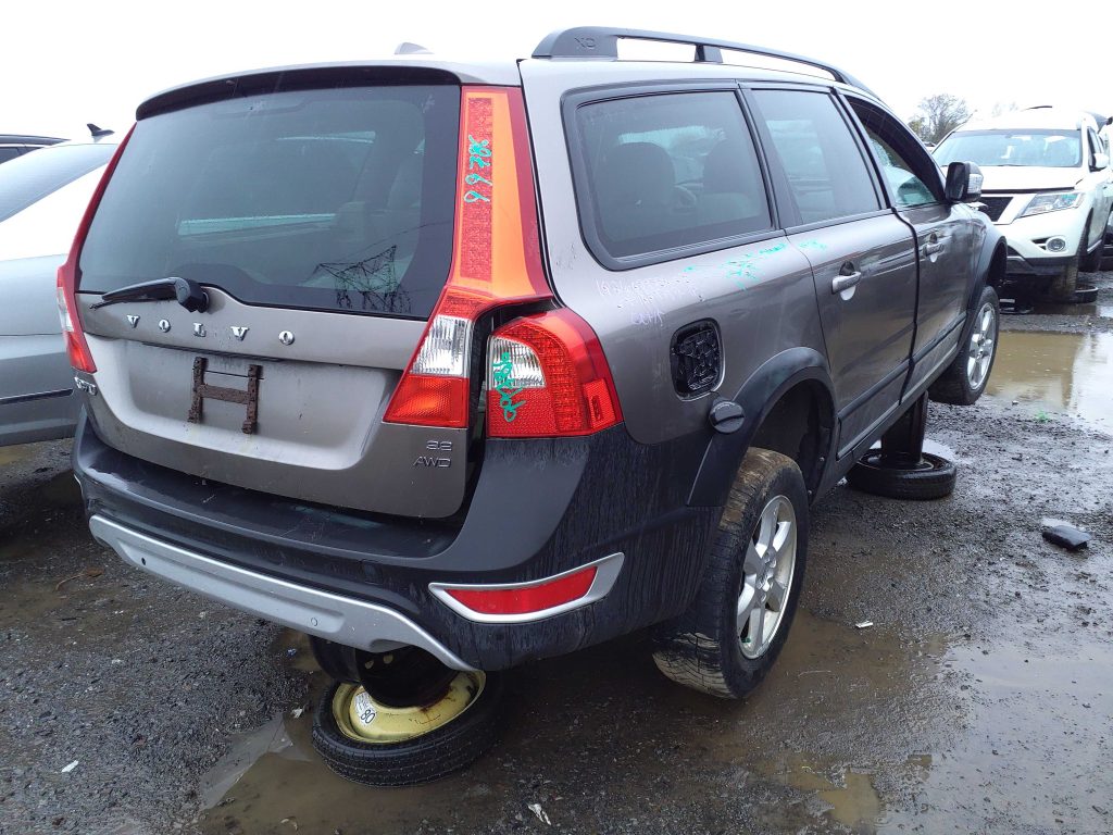 VOLVO XC70 2008