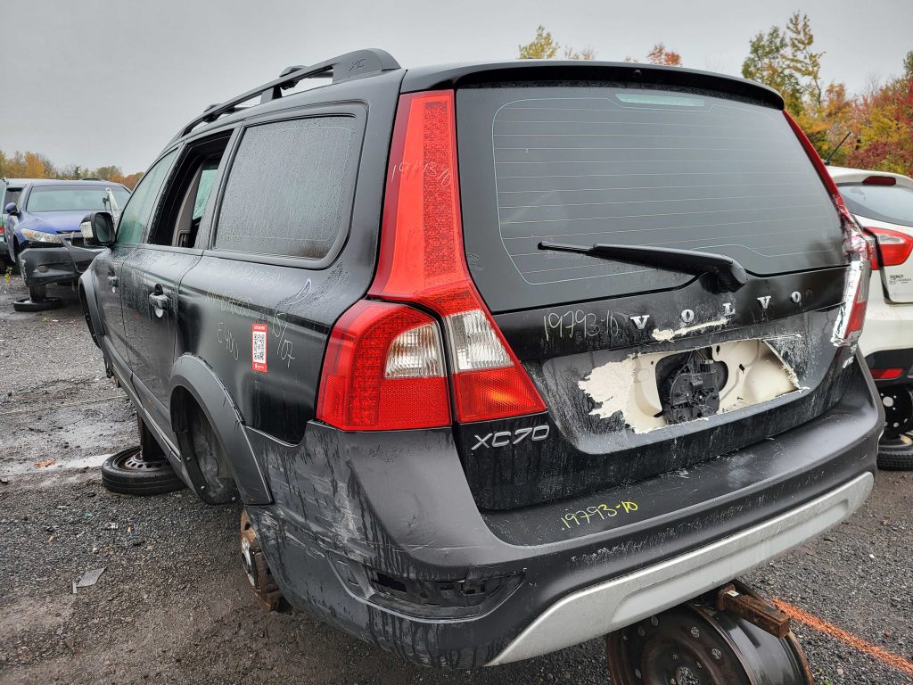 VOLVO XC70 2010